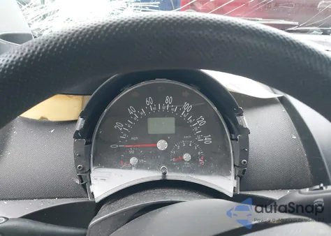 2005 Volkswagen New Beetle Gls from USA, damaged, VIN 3VWCK31C45M409217